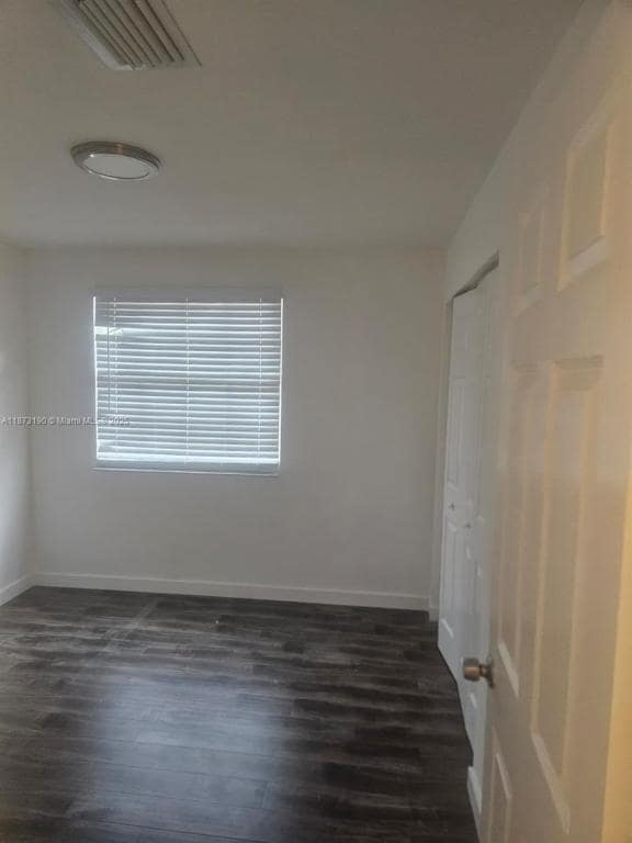 Foto del edificio - 11047 Longboat Dr