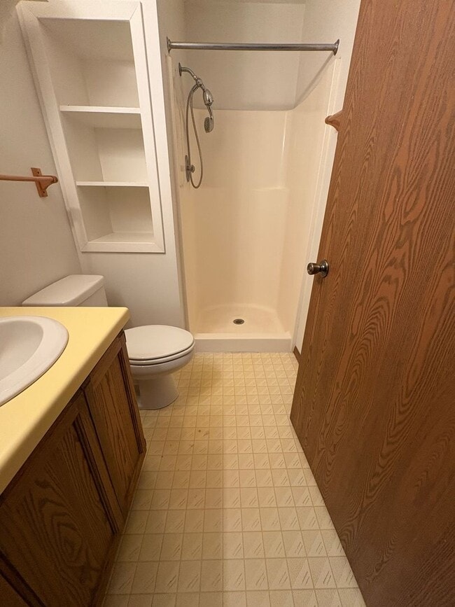 Building Photo - CB-1