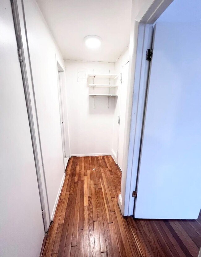 Foto del edificio - 707 E 189th St