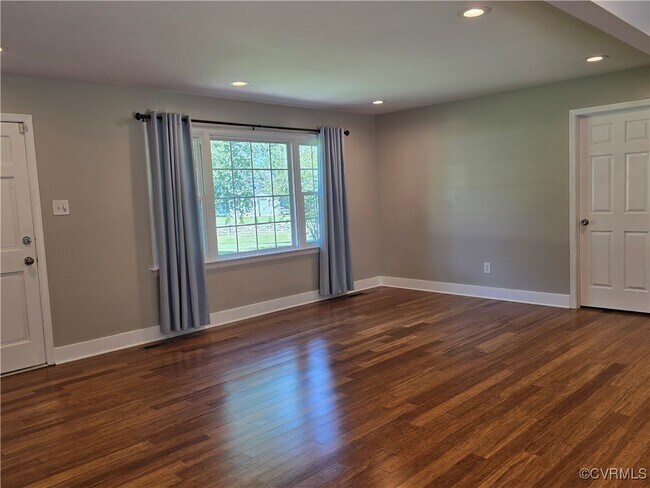 Foto del edificio - 4511 Otterdale Rd