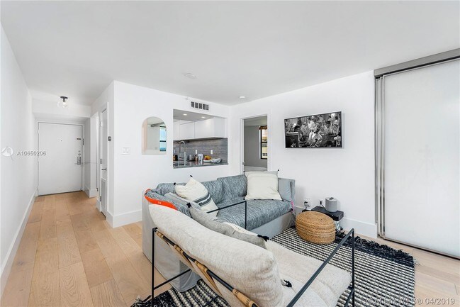 Building Photo - 4301 Collins Ave