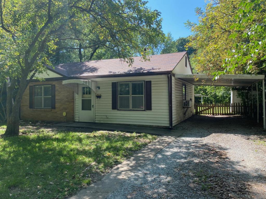 Foto principal - 2609 SW Hillcrest