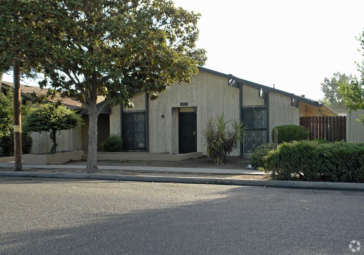 Building Photo - 381-391 S Phillip Ave