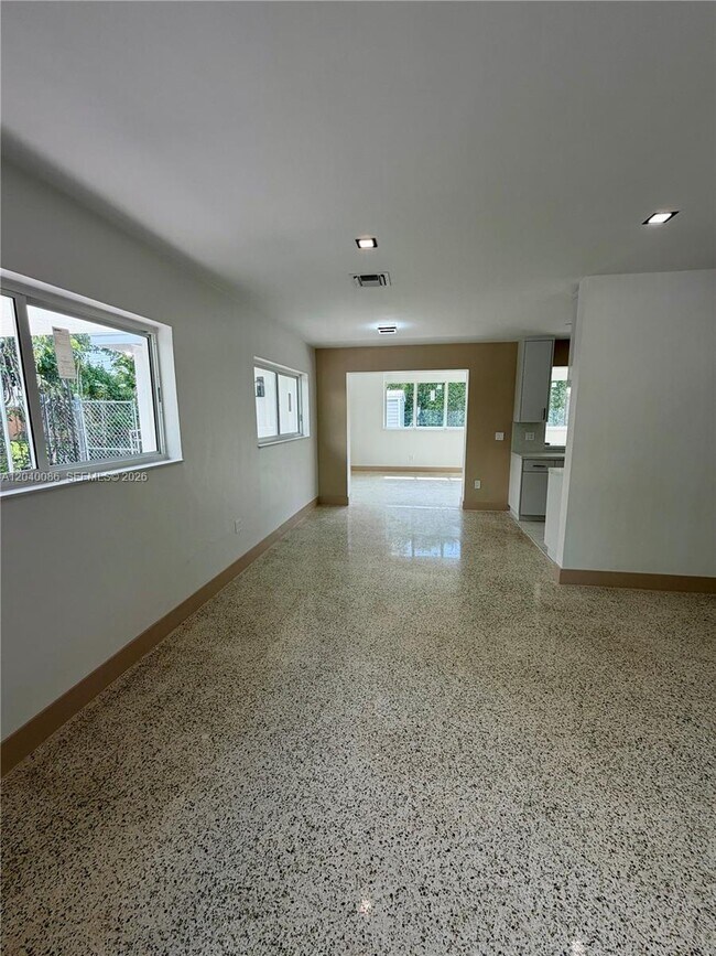Foto del edificio - 8235 SW 62nd Pl