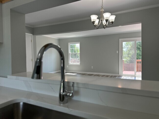 Foto del edificio - 6731 Sandpiper Ct