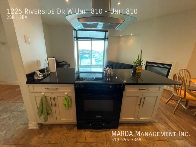 Building Photo - BEAUTIFUL 2 BED/2 BATH CONDO ON RIVERSIDE DRIVE! PLUS UTILITIES!