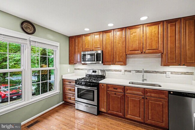 Foto del edificio - 7468 Brighouse Ct