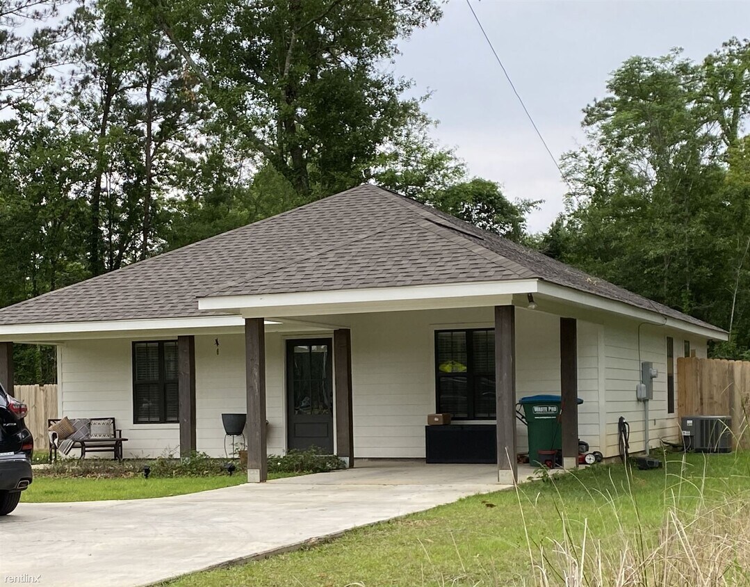 Primary Photo - 3 br, 2 bath House - 104 Ogilsvie Street