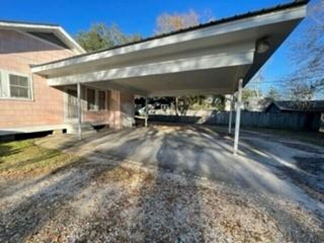 Foto del edificio - 704 E Thomas St