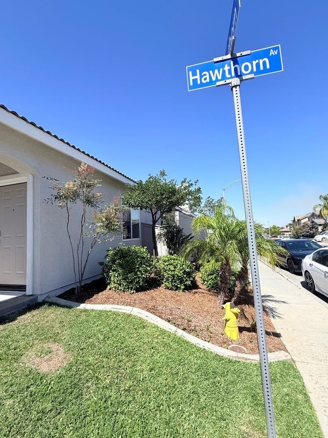 Foto del edificio - 13403 Hawthorn Ave