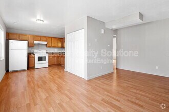 Building Photo - 333 Mt Everest Dr