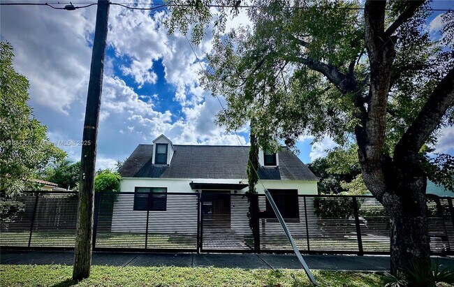 Building Photo - 742 NW 50th St