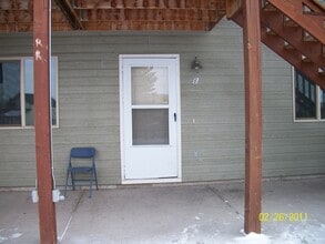 Building Photo - 916 Shirley Pl