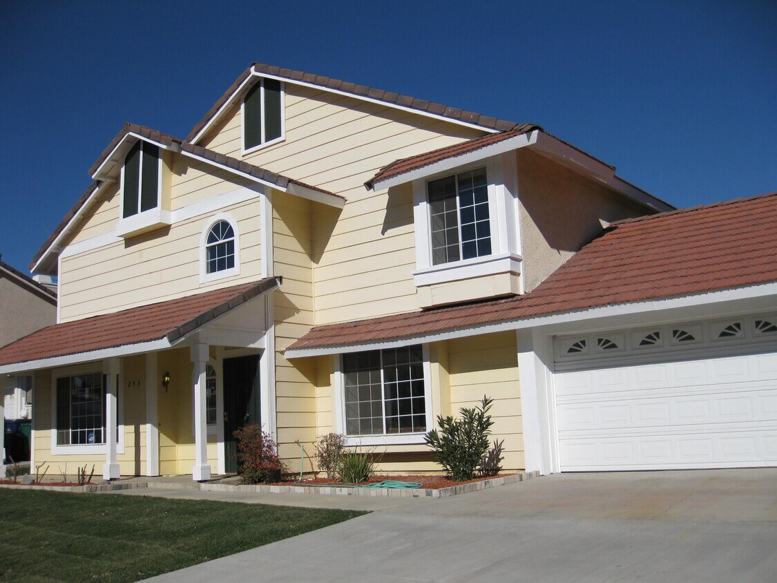 Primary Photo - 253 E Avenue R2