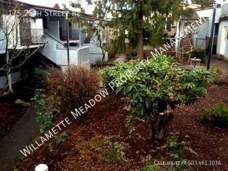 Building Photo - 175 25th St NE