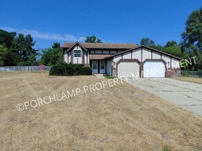 Building Photo - 6779 Pleasantview St NE