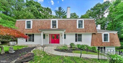 Building Photo - 482 Gypsy Ln