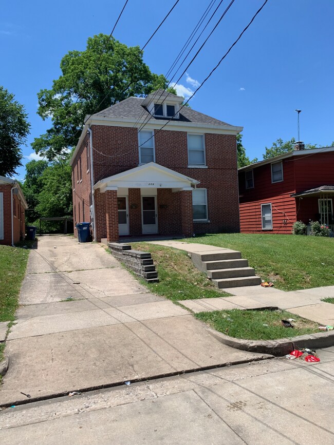 Building Photo - 309 W Ashley St