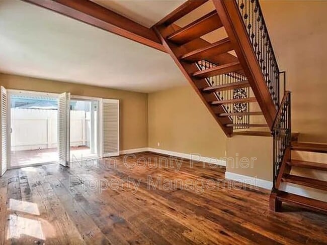 Building Photo - 256 Juniper Ave