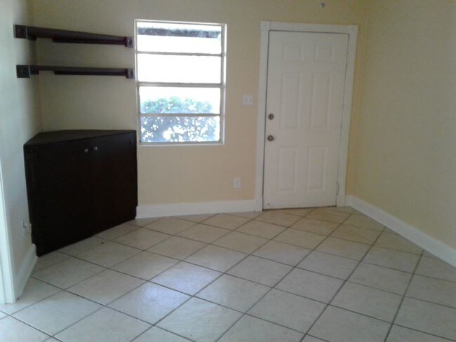 Foto del edificio - 1061 Cahoon Rd S