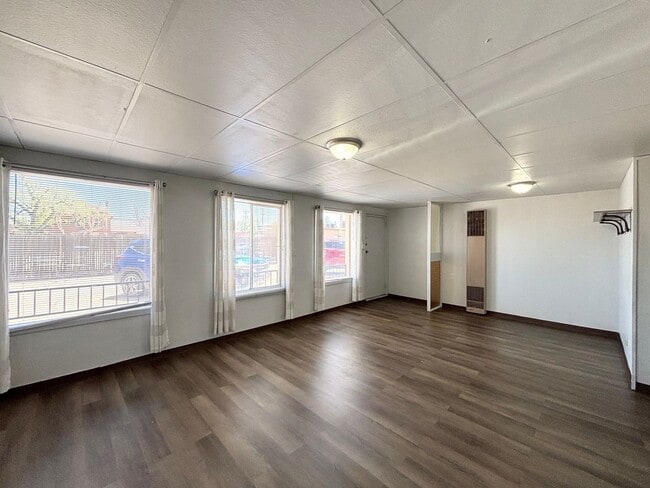 Building Photo - 208 W Abriendo Ave