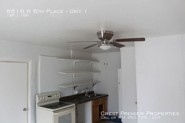 Foto del edificio - 8816 N 6th Place