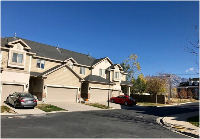 Photo - 663 E Auburn Fields Way Townhome