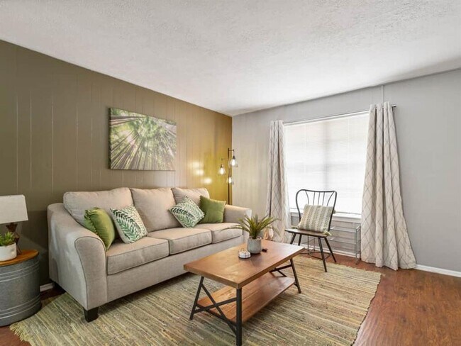 Building Photo - 3631 N MacGregor Way