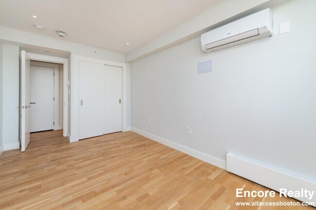 Foto del edificio - 1400 Columbia Rd