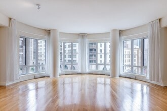 Building Photo - 2000 Drummond St