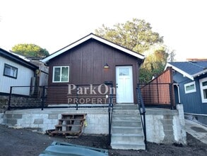 Building Photo - 1012 Merrithew Dr