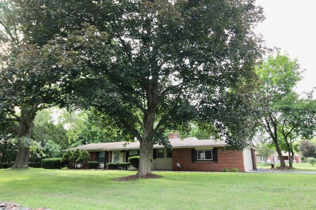 Foto del edificio - 1239 Ashover Dr