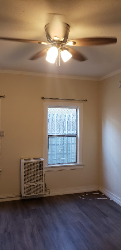 Building Photo - 1185 E Vernon Ave