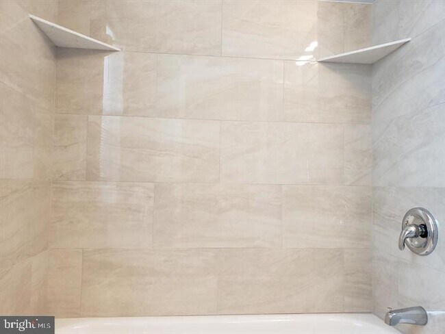 Foto del edificio - 430 S Bond St
