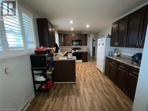 Building Photo - 415 Mt Pleasant Rd