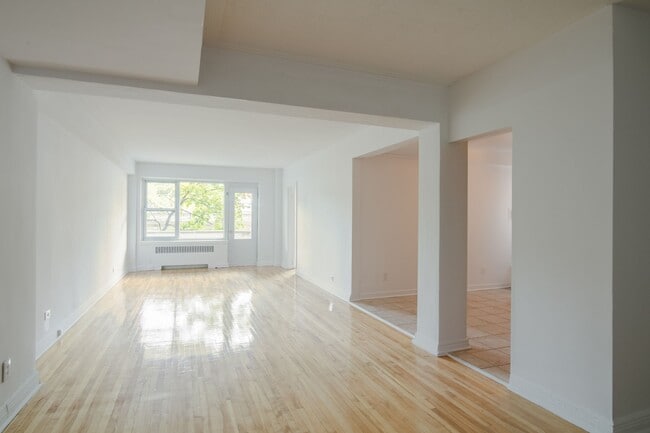 Building Photo - 10 Rosemount
