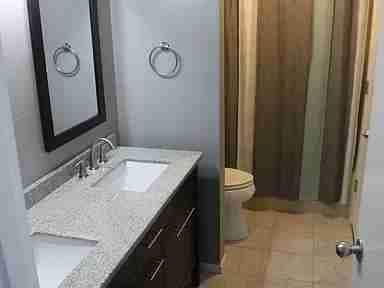 Building Photo - 1600 Eastridge Dr