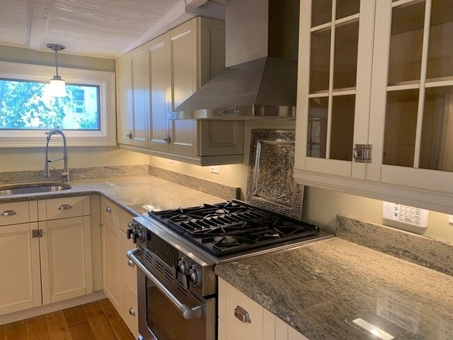 Photo - 10 Salem St Ave Apartment