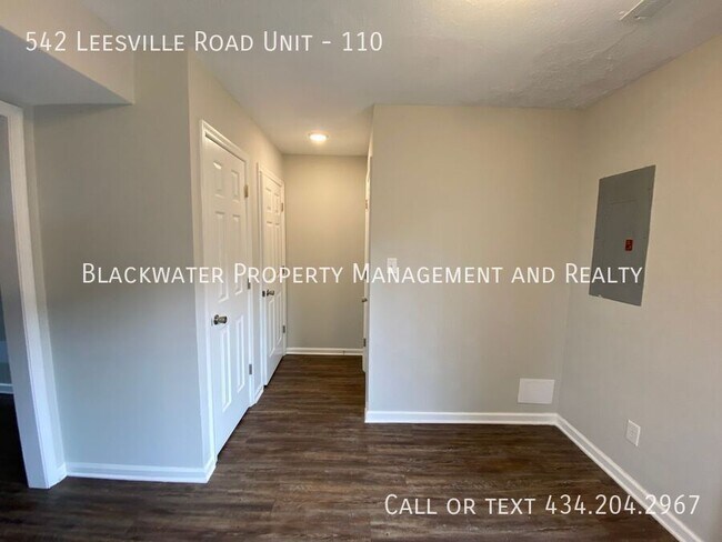 Foto del edificio - 2 Bedroom Townhome in Heritage Court!