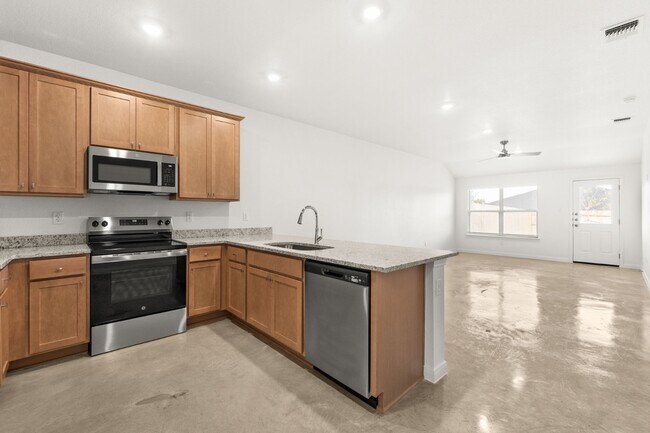 Foto del edificio - 912 Cherry Laurel Ln
