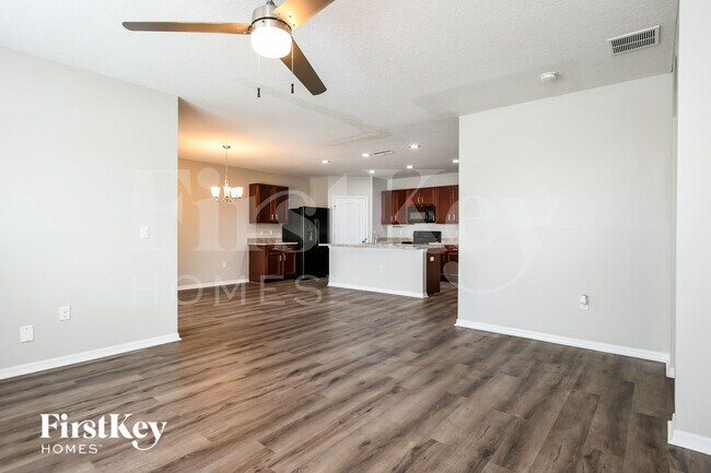 Building Photo - 5836 Grey Heron Dr