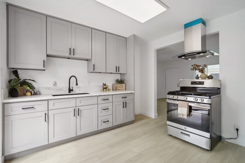 Foto principal - 5792 Rostrata Ave