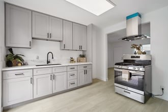 Building Photo - 5792 Rostrata Ave