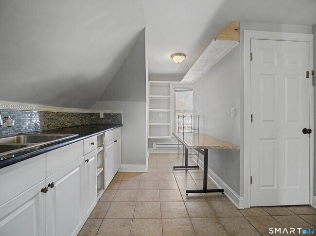 Building Photo - 1440 Wood Ave