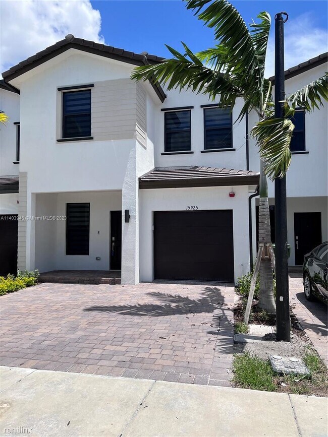 Foto del edificio - 3 br, 2.5 bath House - 15903 SW 2nd Pl
