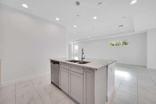 Foto del edificio - 24044 SW Firenze Wy