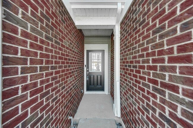 Foto del edificio - 2260 Horseshoe Cir