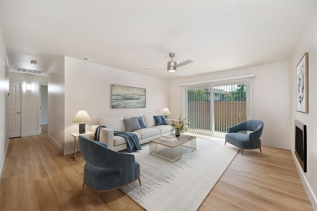 Building Photo - Brentwood Village Apartments