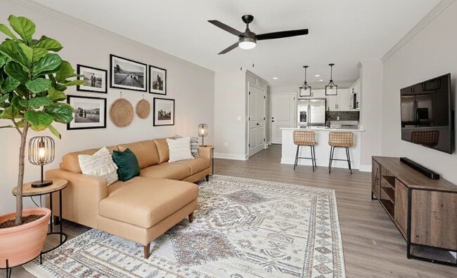2-bedroom Magnolia Kitchen - Village Green Apartment Homes