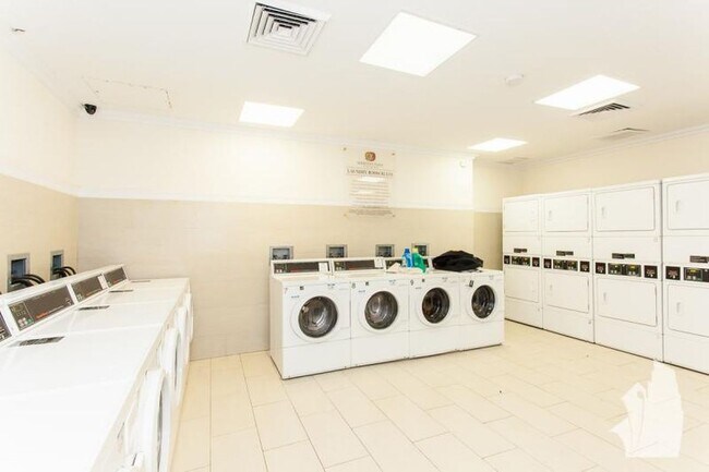 Foto del edificio - 4607 N Sheridan Rd